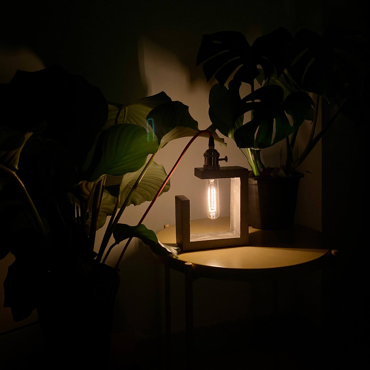Open Frame Table Lamp